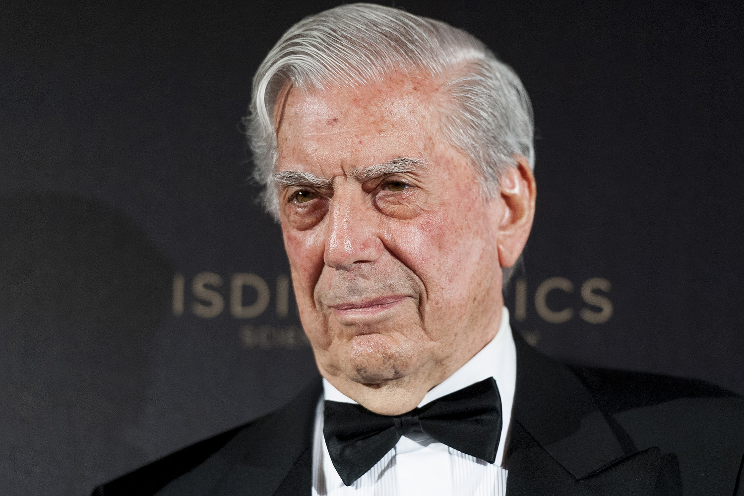O soco que abalou a literatura: Vargas Llosa leva segredo para o túmulo