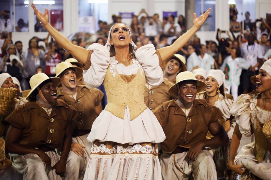 A cantora Ivete Sangalo é a homenageada no desfile da Acadêmicos do Grande Rio, na Marquês de Sapucaí - 26/02/2017