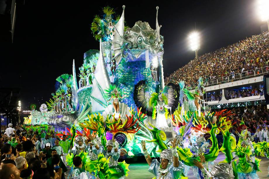 Com o enredo 'As mil e uma noites de uma Mocidade pra lá de Marrakesh', a escola de samba Mocidade Independente de Padre Miguel desfila no Sambódromo da Marquês de Sapucaí, no Rio de Janeiro (RJ) - 28/02/2017