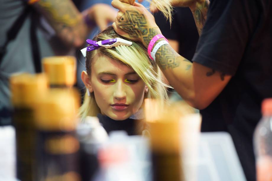 Modelo durante a 43ª edição da São Paulo Fashion Week (SPFW) que aconteceu de 13 a 17 de março de 2017, no Parque Ibirapuera, na Zona Sul da capital Paulista