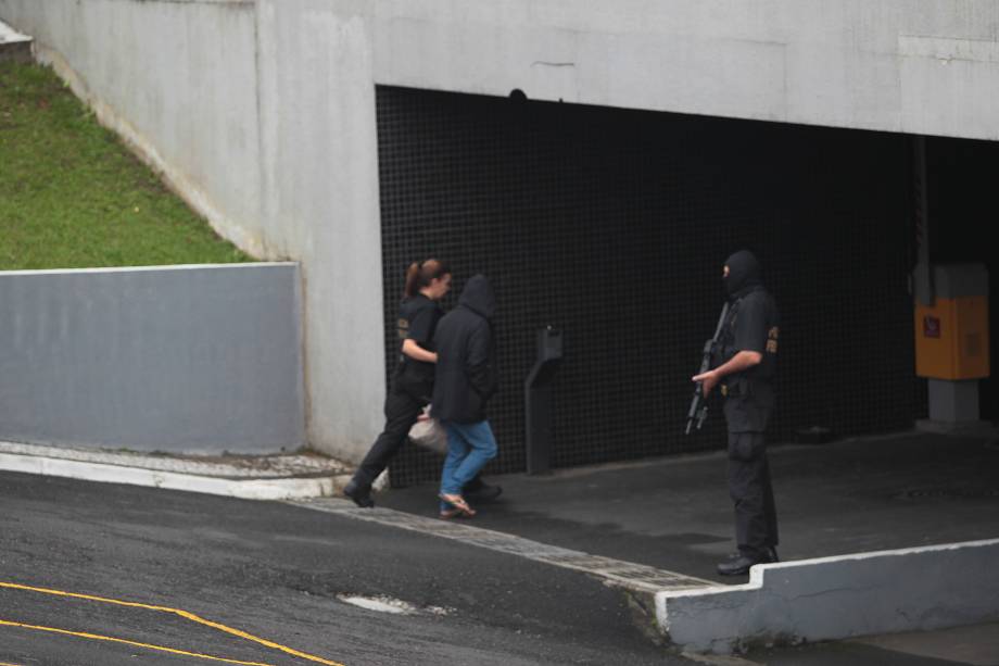 Movimentação na sede da Policia Federal no Paraná na manha durante a operação Carme Fraca - 17/03/2017