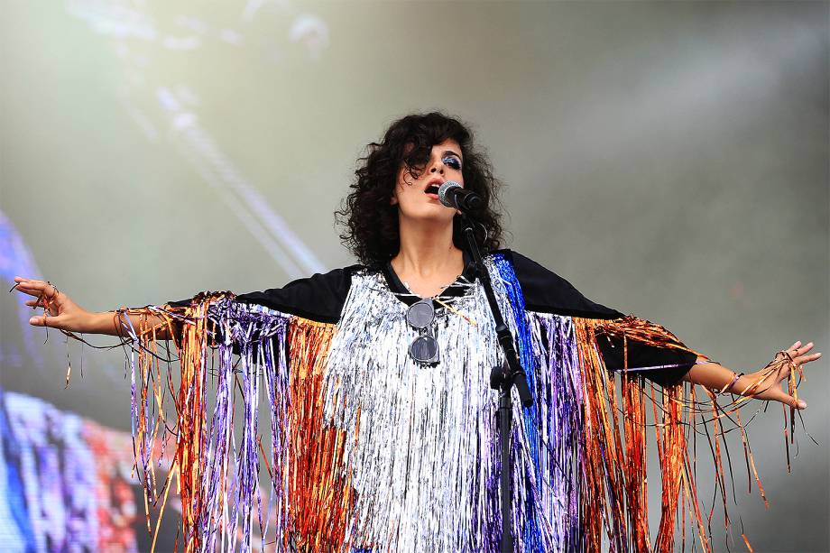 A cantora Céu durante o segundo dia do Festival Lollapalooza 2017 no autódromo de Interlagos, em São Paulo