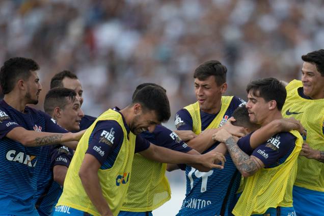 O zagueiro Léo Santos comemora o gol de empate do Corinthians na partida contra a Ponte Preta em Campinas, válida pelo Campeonato Paulista O zagueiro Léo Santos comemora o gol de empate do Corinthians na partida contra a Ponte Preta em Campinas, válida pelo Campeonato Paulista