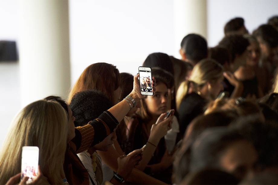 Público durante o desfile da grife Lollita na 43ª edição Outono/Inverno 2017 do São Paulo Fashion Week (SPFW), no Auditório do Ibirapuera em São Paulo (SP) - 14/03/207