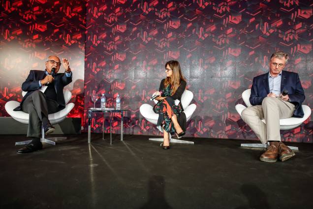 DEBATE – A Era da Sustentabilidade – Ela é tão essencial para as empresas quanto o lucro. DEBATE – A Era da Sustentabilidade – Ela é tão essencial para as empresas quanto o lucro.