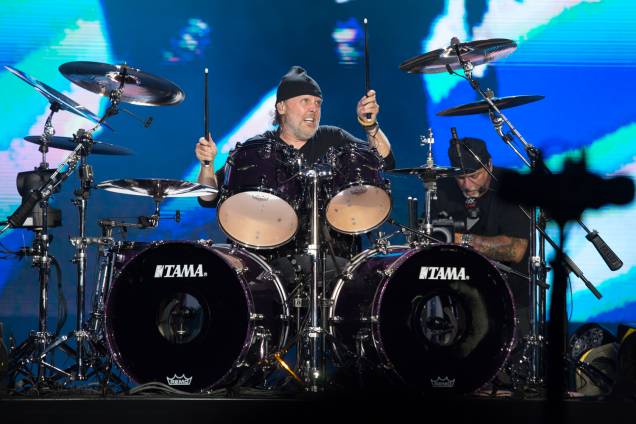 A banda Metallica no palco principal durante o show mais esperado do primeiro dia da 6ª edição do Lollapalooza A banda Metallica no palco principal durante o show mais esperado do primeiro dia da 6ª edição do Lollapalooza