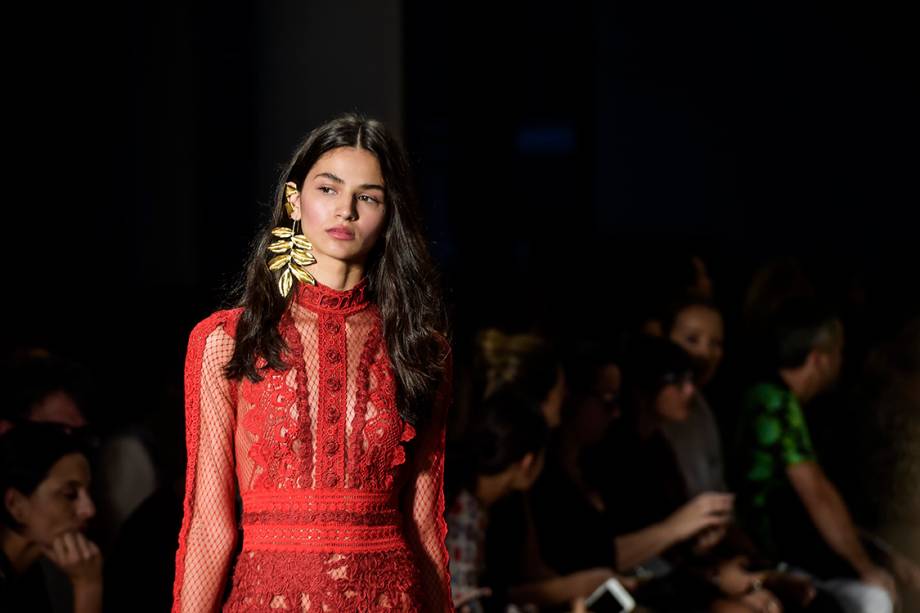 Desfile da estilista Fabiana Milazzo durante a São Paulo Fashion Week N43, na Bienal do Ibirapuera