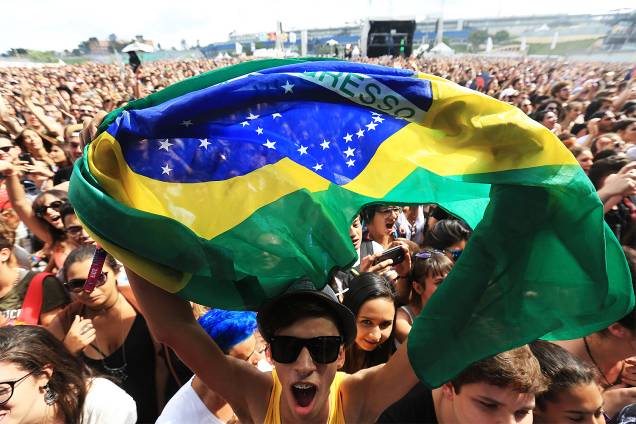 Público curte shows no segundo dia do Lollapalooza, no autódromo de Interlagos, em São Paulo Público curte shows no segundo dia do Lollapalooza, no autódromo de Interlagos, em São Paulo