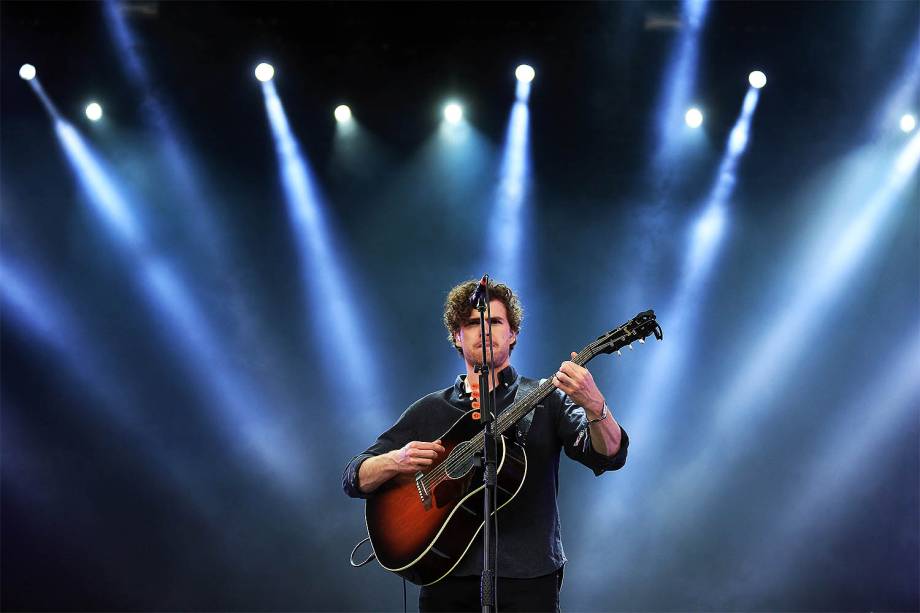 O cantor australiano Vance Joy, ex-jardineiro revelado por Taylor Swift, levantou o público com sua balada pop no Lollapalooza