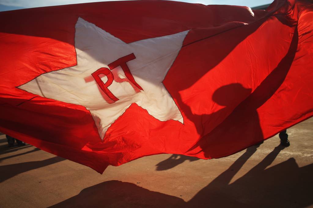 “PT condena agressão à Rússia”