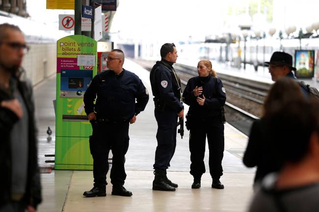 Estação Gare du Nord em Paris, França - 22/04/2017