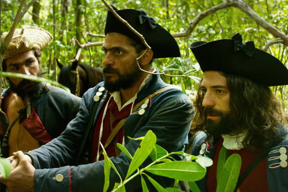 Januário (Rômulo Braga), Joaquim (Julio Machado) e Mathias (Nuno Lopes)