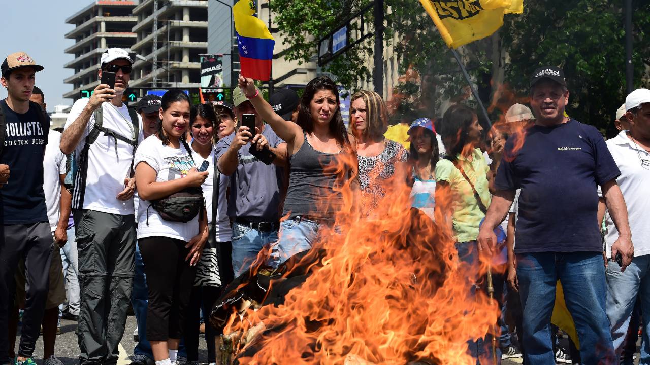 Protestos contra Nicolás Maduro em Caracas
