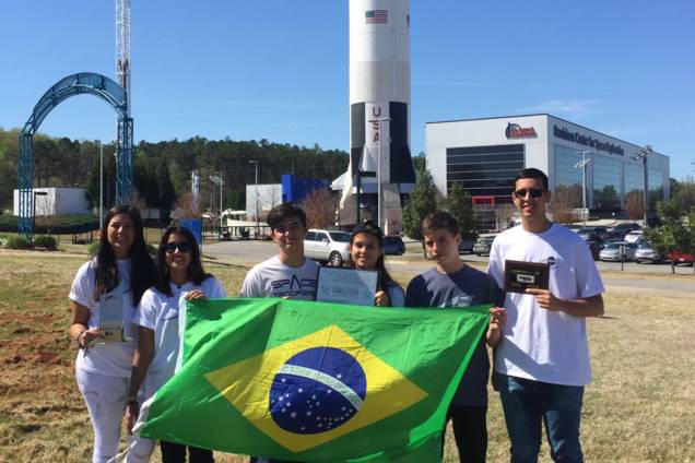 Estudantes brasileiros participam de competição da Nasa, onde levaram dois prêmios Estudantes brasileiros participam de competição da Nasa, onde levaram dois prêmios