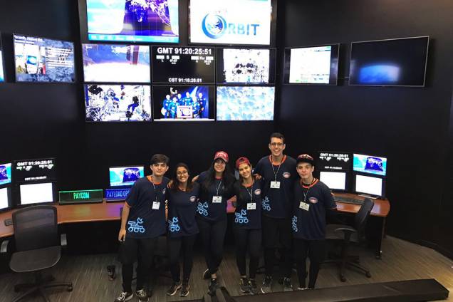 Estudantes brasileiros participam de competição da Nasa, onde levaram dois prêmios Estudantes brasileiros participam de competição da Nasa, onde levaram dois prêmios