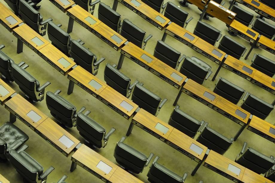 Plenário da Câmara dos Deputados vazio após divulgação da delação da JBS que atingiram diretamente o presidente Michel Temer - 18/05/2017