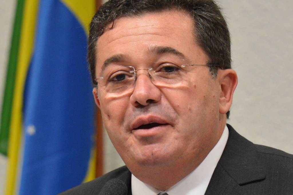 Segunda Turma do STF arquiva denúncia contra ministro do TCU