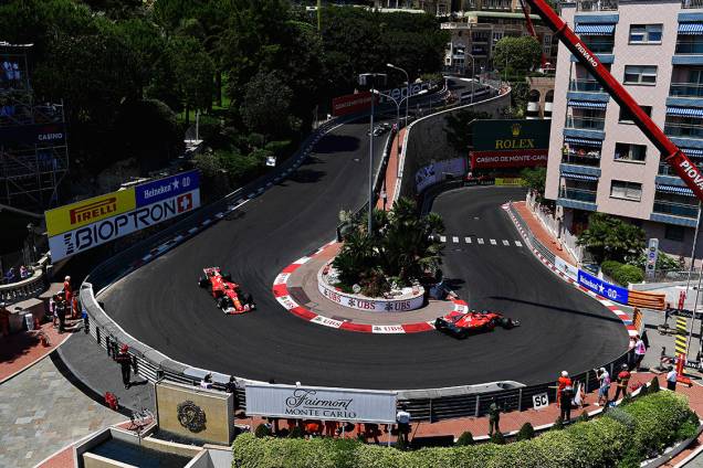 Os pilotos da Ferrari, Kimi Raikkonen e Sebastian Vettel, lideram o GP de Mônaco Os pilotos da Ferrari, Kimi Raikkonen e Sebastian Vettel, lideram o GP de Mônaco