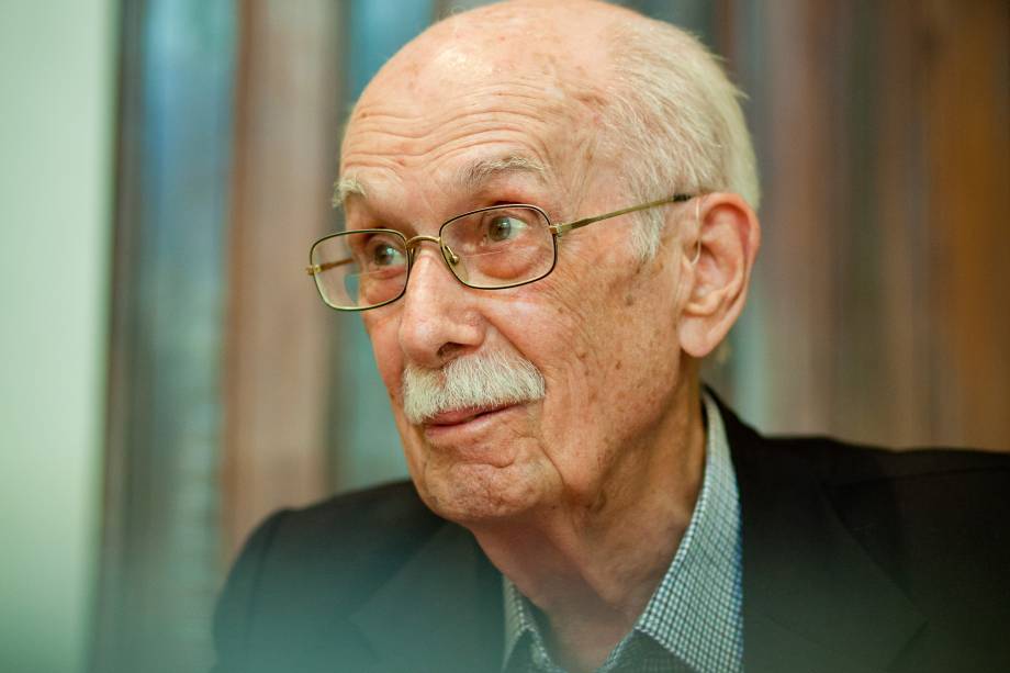 O crítico Antonio Candido durante inauguração da Biblioteca que leva o nome da mulher dele, Gilda de Mello e Souza, morta em 2005,  no Centro Univesitário Maria Antonia, na Consolação, em São Paulo (SP)