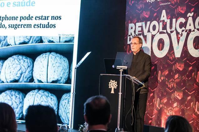 Walter Longo, presidente do grupo Abril, durante palestra no Fórum A Revolução do Novo: A Transformação do Mundo Walter Longo, presidente do grupo Abril, durante palestra no Fórum A Revolução do Novo: A Transformação do Mundo