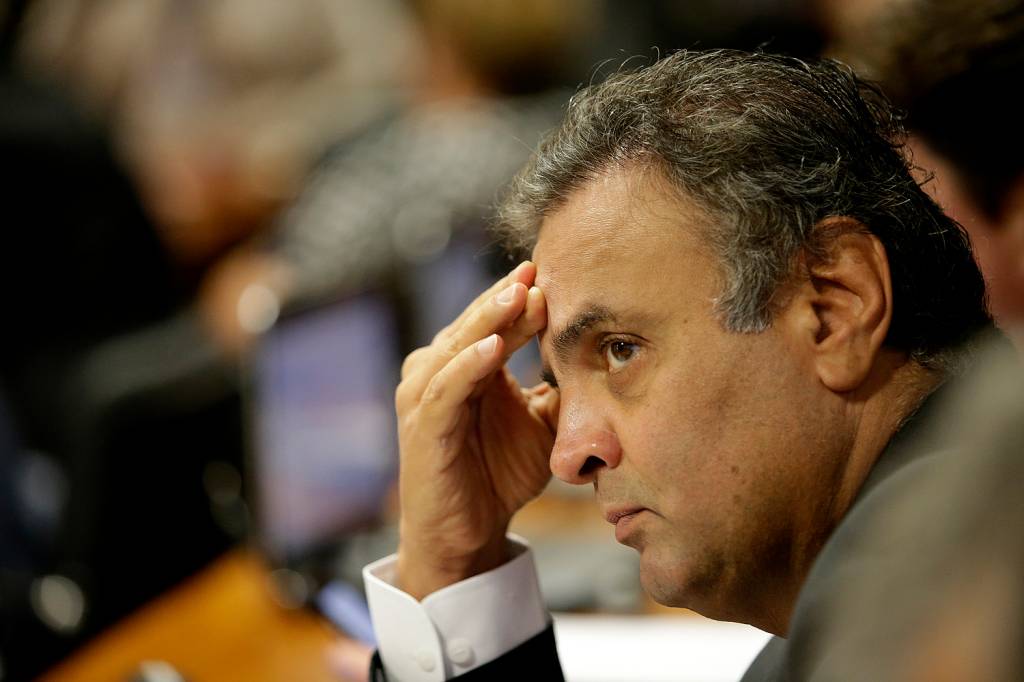 PSDB planeja esconder Aécio na convenção do partido