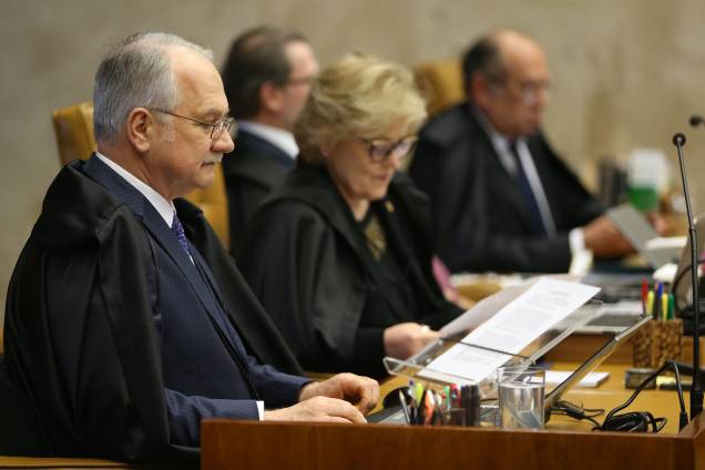 Ministro Edson Fachin durante sessão plenária do Supremo Tribunal Federal (STF) para julgamento da validade das delações da JBS - 28/06/2017 Ministro Edson Fachin durante sessão plenária do Supremo Tribunal Federal (STF) para julgamento da validade das delações da JBS - 28/06/2017