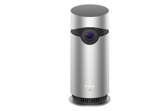 A<span> câmera </span>Omna, da D-Link, tem suporte para a tecnologia HomeKit, da Apple, e pode ser controlada diretamente do iPhone ou iPad. As lentes tem um campo visual de 180º e grande angular, que gravam em HD. A câmera tem microfone bidirecional e sensor infravermelho para gravação noturna A<span> câmera </span>Omna, da D-Link, tem suporte para a tecnologia HomeKit, da Apple, e pode ser controlada diretamente do iPhone ou iPad. As lentes tem um campo visual de 180º e grande angular, que gravam em HD. A câmera tem microfone bidirecional e sensor infravermelho para gravação noturna