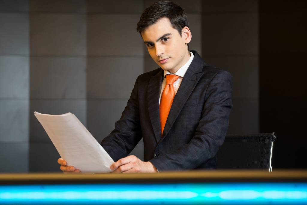 SBT se pronuncia sobre polêmica saída de Dudu Camargo