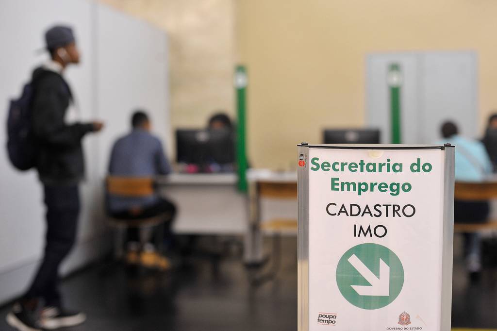 Tesouro não quer cobrir rombo no fundo que paga seguro-desemprego