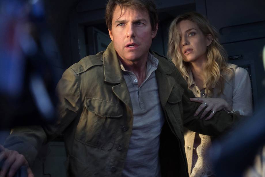 Tom Cruise (Rick O'Connell) e Annabelle Wallis (Jenny Halsey) em cena do filme 'A Múmia'