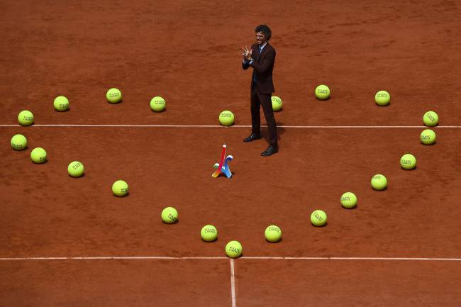 Guga é homenageado em Roland Garros