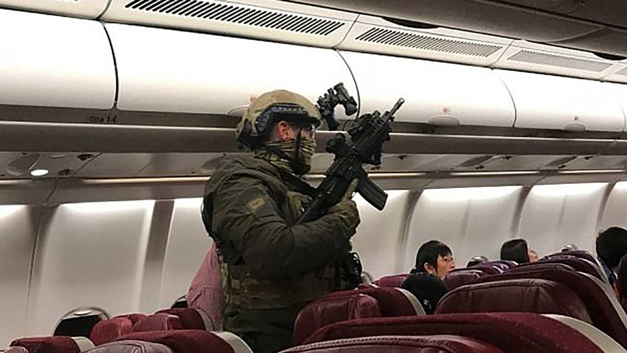 Avião da Malaysia Airlines faz pouso de emergência em Melbourne