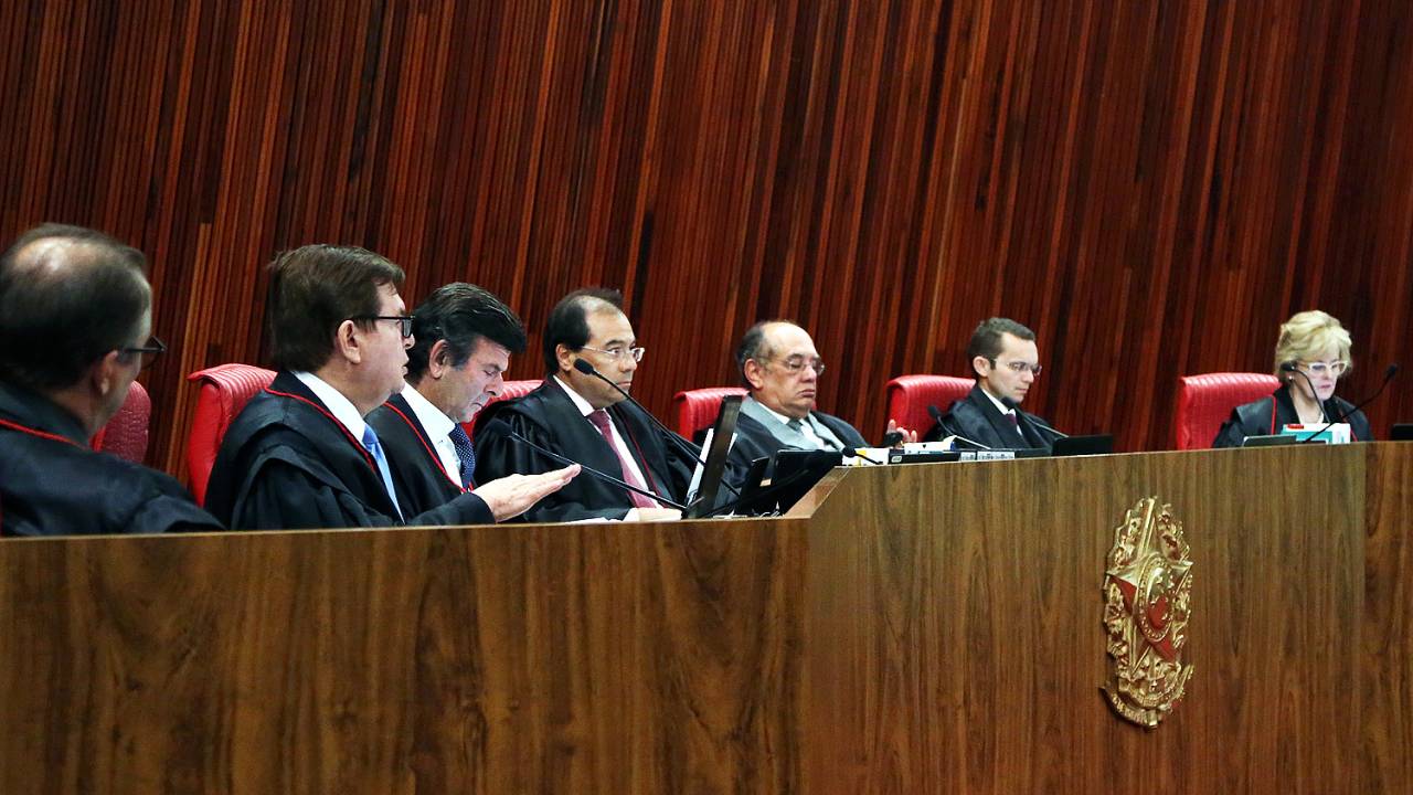 Ao vivo: julgamento que pode cassar chapa Dilma-Temer no TSE