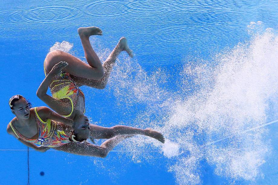 Dupla francesa de nado sincronizado compete no 17° Campeonato Mundial Aquático em Budapeste, na Hungria