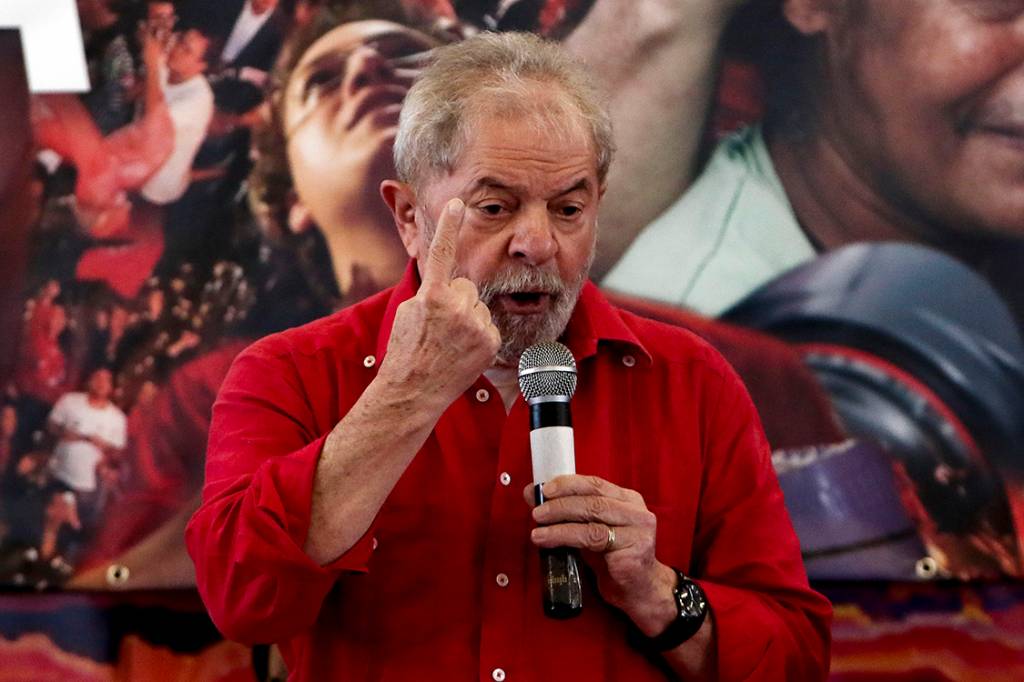 ‘Quero saber como estão os coxinhas. Cadê as panelas?’, diz Lula