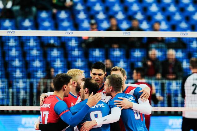 Partida entre Sérvia e USA pela liga mundia de vôlei no estádio Arena da Baixada em Curitiba (PR) - 05/07/2017 Partida entre Sérvia e USA pela liga mundia de vôlei no estádio Arena da Baixada em Curitiba (PR) - 05/07/2017