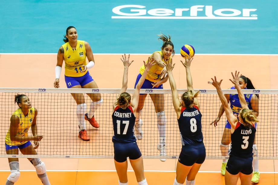 Seleção brasileira enfrenta os Estados Unidos na semi-final do Grand Prix de Vôlei - 23/07/2017