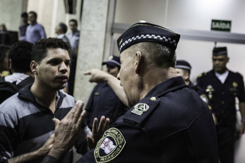 Estudantes Ocupam Plenário da Câmara em SP