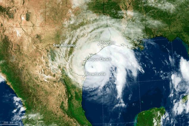 Foto por satélite tirada pela Nasa mostra aproximação do furacão Harvey na costa leste dos Estados Unidos Foto por satélite tirada pela Nasa mostra aproximação do furacão Harvey na costa leste dos Estados Unidos