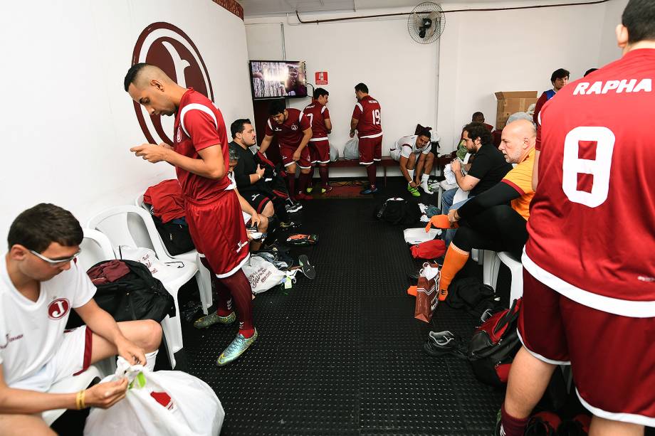 Evento "Jogar na Javari", promovido pelo Juventus em seu estádio no bairro da Mooca, em São Paulo, reuniu familiares na véspera do Dia dos Pais