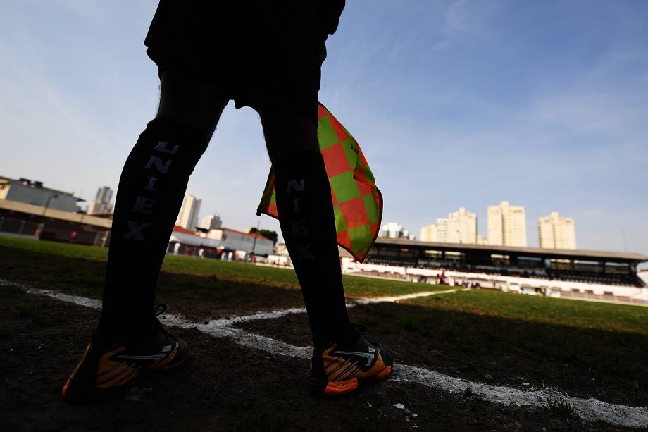 Evento "Jogar na Javari", promovido pelo Juventus em seu estádio no bairro da Mooca, em São Paulo, reuniu familiares na véspera do Dia dos Pais