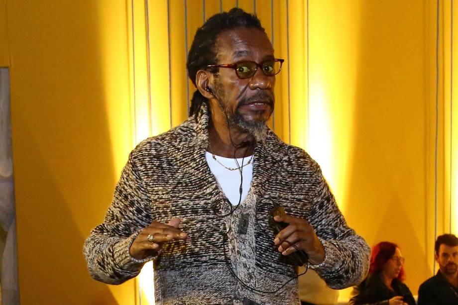 Luiz Melodia durante o 27º Prêmio da Música Brasileira, no Theatro Municipal do Rio de Janeiro - 22/06/2016 Luiz Melodia durante o 27º Prêmio da Música Brasileira, no Theatro Municipal do Rio de Janeiro - 22/06/2016