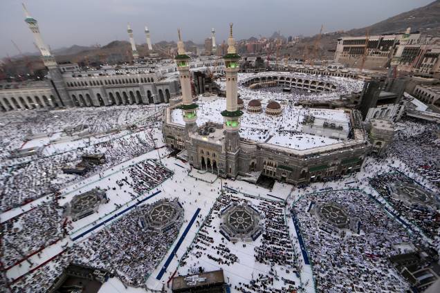 Peregrinos muçulmanos se reúnem na cidade sagrada de Meca para o início da peregrinação anual do Hajj na Arábia Saudita - 29/08/2017 Peregrinos muçulmanos se reúnem na cidade sagrada de Meca para o início da peregrinação anual do Hajj na Arábia Saudita - 29/08/2017