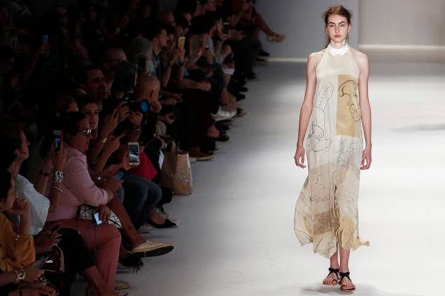 Desfile da Osklen durante a São Paulo Fashion Week N44, de primavera-verão 2018, na Bienal Desfile da Osklen durante a São Paulo Fashion Week N44, de primavera-verão 2018, na Bienal