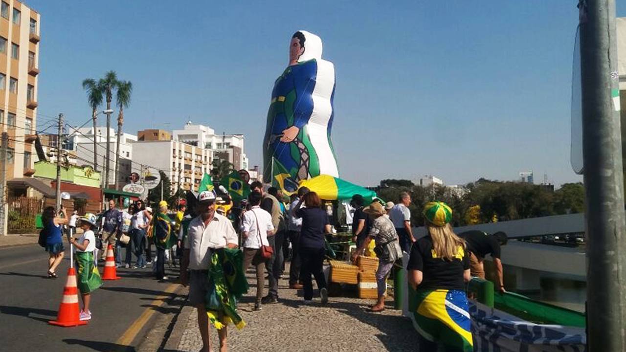 Boneco Moro