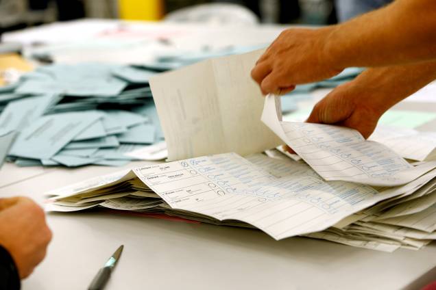 Contagem dos votos das eleições gerais da Alemanha, em Colônia Contagem dos votos das eleições gerais da Alemanha, em Colônia