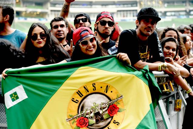 Público aguarda show da banda Guns'n'Roses no último dia do festival São Paulo Trip, no Allianz Parque Público aguarda show da banda Guns'n'Roses no último dia do festival São Paulo Trip, no Allianz Parque