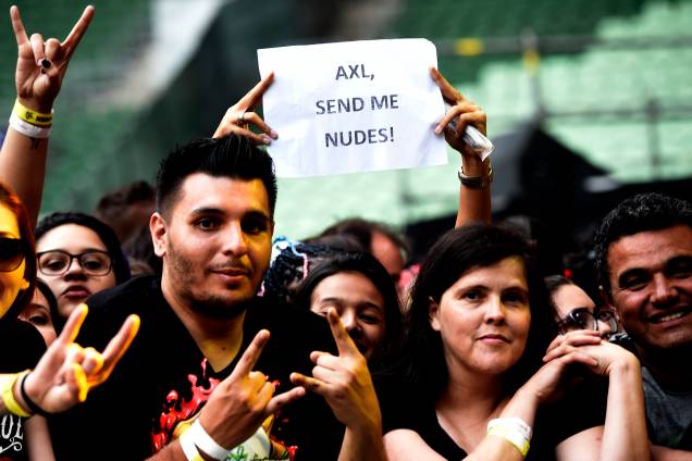 Público aguarda show da banda Guns'n'Roses no último dia do festival São Paulo Trip, no Allianz Parque Público aguarda show da banda Guns'n'Roses no último dia do festival São Paulo Trip, no Allianz Parque