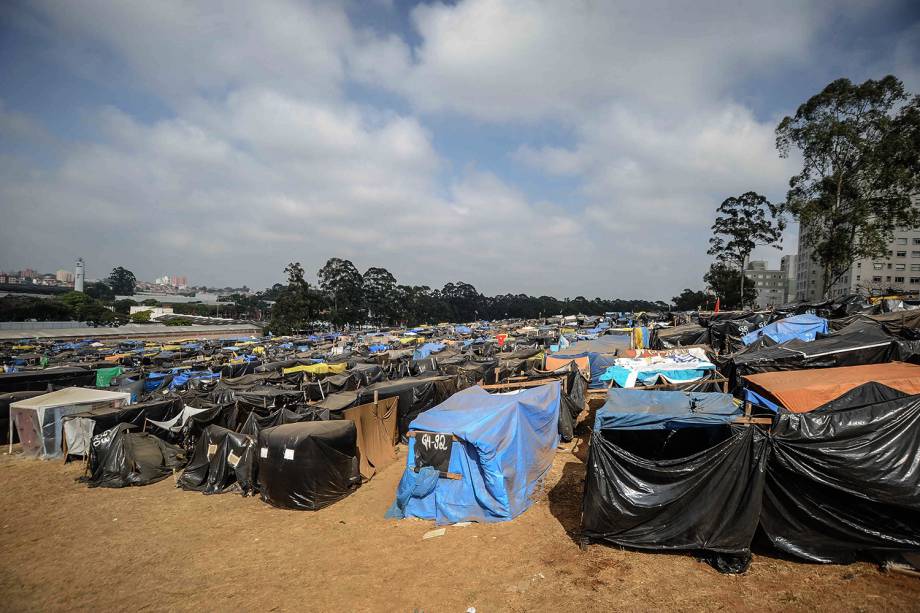 Ocupação do Movimento dos Trabalhadores Sem Teto (MTST) em um terreno em São Bernardo do Campo