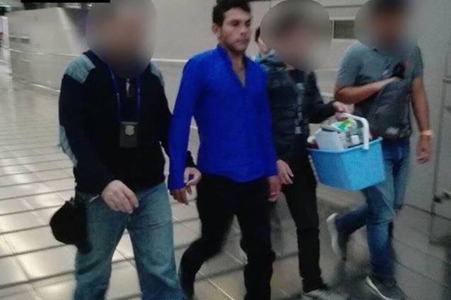 Os brasileiros Paulo Henrique Pires do Nascimento e Elsonias Coleta da Silva foram presos ao tentar entrar com cápsulas de cocaína em Bangcoc na Tailândia Os brasileiros Paulo Henrique Pires do Nascimento e Elsonias Coleta da Silva foram presos ao tentar entrar com cápsulas de cocaína em Bangcoc na Tailândia